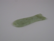 Gua Sha Schaber aus Jade Fischform