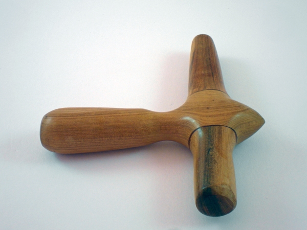Massage-Kreuz aus Holz