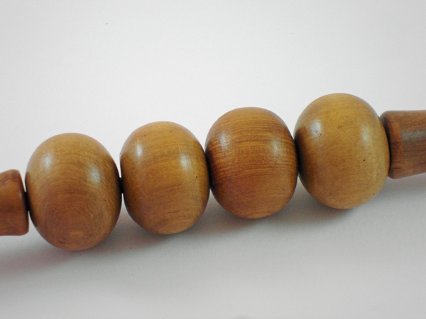 Massage-Roller aus Holz mit 4 Rollen